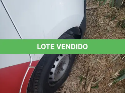 LOTE 005 - AMBULÂNCIA RENAULT/CHAPECO MASTERAMB, PLACA IWI-7946, ANO 2014, MODELO 2015