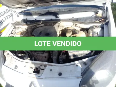 LOTE 058 - RENAULT/SAN DERO EXP 16HP