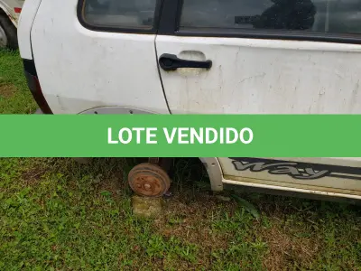 LOTE 015 - UM VEÍCULO FIAT/UNO MILLE WAY ECON, PLACAS IPV-6224, ANO 2009, MODELO 2010