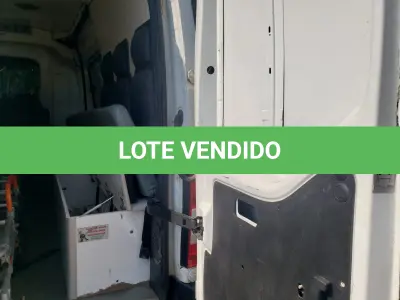 LOTE 005 - AMBULÂNCIA RENAULT/CHAPECO MASTERAMB, PLACA IWI-7946, ANO 2014, MODELO 2015