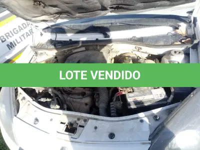 LOTE 058 - RENAULT/SAN DERO EXP 16HP