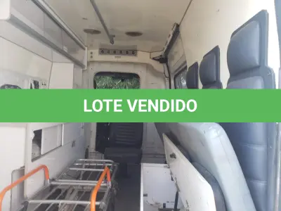 LOTE 005 - AMBULÂNCIA RENAULT/CHAPECO MASTERAMB, PLACA IWI-7946, ANO 2014, MODELO 2015