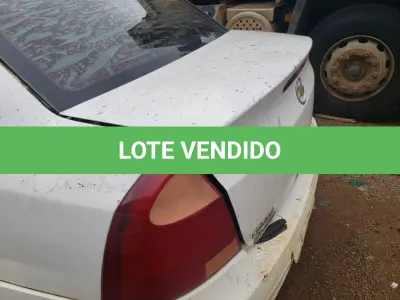 LOTE 001 - UM VEÍCULO GM/CORSA SEDAN PREMIUM, FLEX, PLACAS ISD-4965, ANO 2011, MODELO 2012