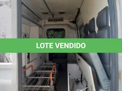 LOTE 005 - AMBULÂNCIA RENAULT/CHAPECO MASTERAMB, PLACA IWI-7946, ANO 2014, MODELO 2015