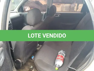 LOTE 001 - UM VEÍCULO GM/CORSA SEDAN PREMIUM, FLEX, PLACAS ISD-4965, ANO 2011, MODELO 2012