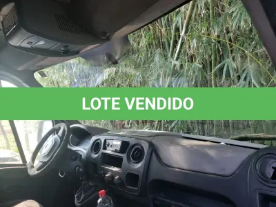 LOTE 005 - AMBULÂNCIA RENAULT/CHAPECO MASTERAMB, PLACA IWI-7946, ANO 2014, MODELO 2015