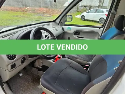 LOTE 001 - Um veículo caminhonete RENAULT KGOO EXPRESS16 (Importado) , cor branca, a álcool/gasolina, ano de fabricação e modelo2013/2014, placa MKT0115