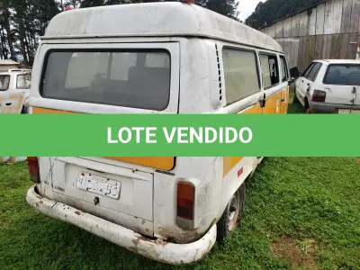 LOTE 014 - UM VEÍCULO VW/KOMBI, PLACAS INC-9250, ANO 2006, MODELO 2006