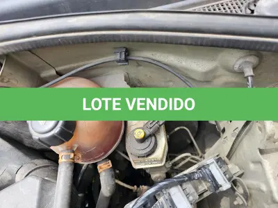 LOTE 001 - Um veículo caminhonete RENAULT KGOO EXPRESS16 (Importado) , cor branca, a álcool/gasolina, ano de fabricação e modelo2013/2014, placa MKT0115