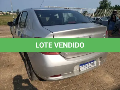 LOTE 006 - UM VEÍCULO RENAULT LOGAN LIFE 10MT, PLACA DRB-2J98, ANO 2019, MODELO 2020, COM APROX 140.000 KM