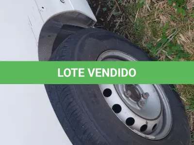 LOTE 005 - AMBULÂNCIA RENAULT/CHAPECO MASTERAMB, PLACA IWI-7946, ANO 2014, MODELO 2015