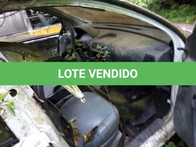 LOTE 042 - GM/CORSA SEDAN