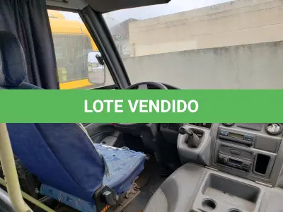 LOTE 011 - UM ÔNIBUS MARCOPOLO/VOLARE V8L ESC, DIESEL, PLACAS IPJ-2148, ANO 2008, MODELO 2009