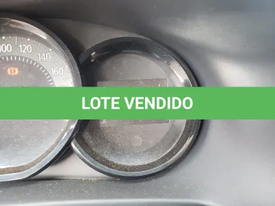 LOTE 006 - UM VEÍCULO RENAULT LOGAN LIFE 10MT, PLACA DRB-2J98, ANO 2019, MODELO 2020, COM APROX 140.000 KM