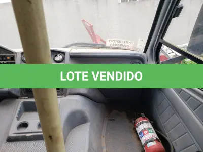 LOTE 011 - UM ÔNIBUS MARCOPOLO/VOLARE V8L ESC, DIESEL, PLACAS IPJ-2148, ANO 2008, MODELO 2009