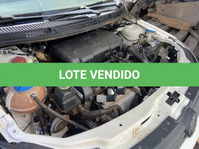 LOTE 005 - UM VEÍCULO VOLKSWAGEN/NOVO VOYAGE 1.0, FLEX, PLACAS IUE-6513, ANO 2013, MODELO 2013