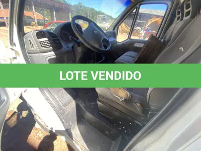 LOTE 004 - AMBULÂNCIA PEUGEOT/BOXER F330C TD, DIESEL, PLACAS IMV-2402, ANO 2005, MODELO 2006 (NÃO FUNCIONA)