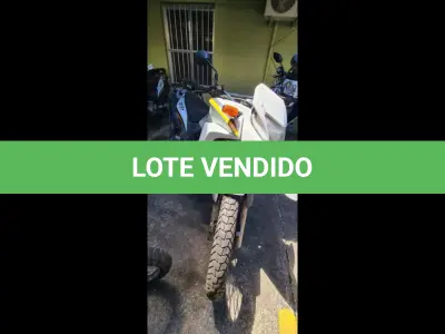 LOTE 176 - HONDA/XRE 300