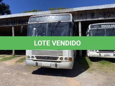 LOTE 003 - UM ÔNIBUS MERCEDES BENZ/OF 1620, DIESEL, PLACAS IEY-6745, ANO 1996, MODELO 1996