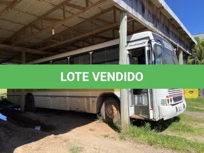 LOTE 002 - UM ÔNIBUS MERCEDES BENZ/OF 1620, DIESEL, PLACAS KGH-9502, ANO 1996, MODELO 1997 (SEM FUNCIONAMENTO)