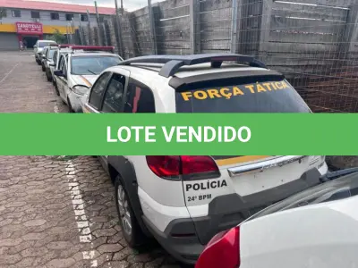 LOTE 184 - FIAT/WEEKEND ADVENTURE