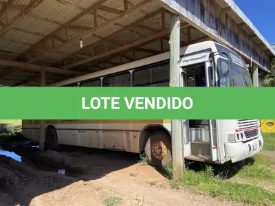 LOTE 002 - UM ÔNIBUS MERCEDES BENZ/OF 1620, DIESEL, PLACAS KGH-9502, ANO 1996, MODELO 1997 (SEM FUNCIONAMENTO)