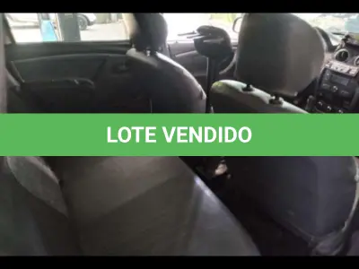 LOTE 215 - RENAULT/DUST ER 16 E 4X2