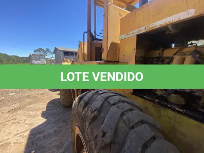 LOTE 012 - PÁ CARREGADEIRA MICHIGAN 55C, DIESEL, ANO/MODELO 1993