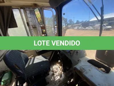 LOTE 017 - UM ÔNIBUS MERCEDES BENZ/OF 1315, DIESEL, PLACAS IHL-2060, ANO 1988, MODELO 1988 (EM ESTADO DE SUCATA)