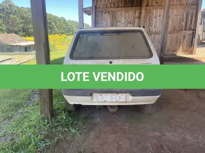 LOTE 013 - UM VEÍCULO FIAT/UNO MILLE ECONOMY, FLEX, PLACAS IRA-3471, ANO 2010, MODELO 2011 (EM ESTADO DE SUCATA)