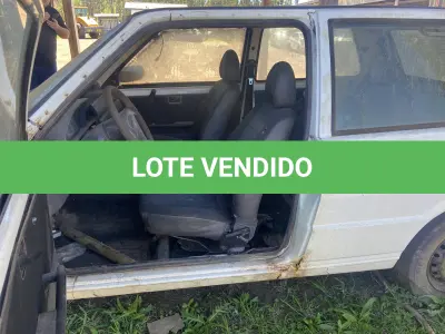 LOTE 013 - UM VEÍCULO FIAT/UNO MILLE ECONOMY, FLEX, PLACAS IRA-3471, ANO 2010, MODELO 2011 (EM ESTADO DE SUCATA)
