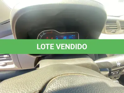 LOTE 008 - UM VEÍCULO CHEVROLET/SPIN 1.8 LTZ, FLEX, PLACAS IXH-6791, ANO 2016, MODELO 2016