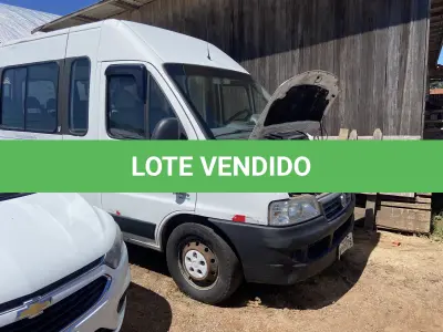 LOTE 010 - UM VEÍCULO FIAT/DUCATO MC TCA, DIESEL, PLACAS IVU-0875, ANO 2014, MODELO 2014