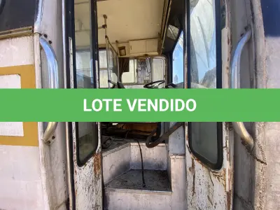 LOTE 017 - UM ÔNIBUS MERCEDES BENZ/OF 1315, DIESEL, PLACAS IHL-2060, ANO 1988, MODELO 1988 (EM ESTADO DE SUCATA)