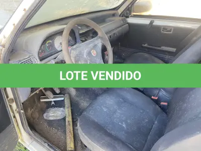 LOTE 013 - UM VEÍCULO FIAT/UNO MILLE ECONOMY, FLEX, PLACAS IRA-3471, ANO 2010, MODELO 2011 (EM ESTADO DE SUCATA)