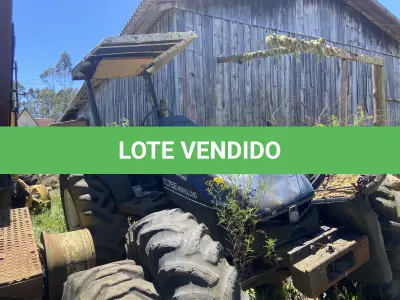 LOTE 022 - TRATOR NEW HOLAND/ TL75E, DIESEL (EM ESTADO DE SUCATA)