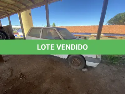 LOTE 013 - UM VEÍCULO FIAT/UNO MILLE ECONOMY, FLEX, PLACAS IRA-3471, ANO 2010, MODELO 2011 (EM ESTADO DE SUCATA)