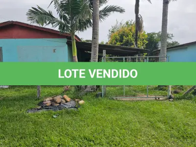 LOTE 001 - : DIREITOS POSSESSÓRIOS – UMA CASA DE ALVENARIA – Localizada na Travessa Maracanã, nº 291, Bairro Campo Bonito, Torres/RS