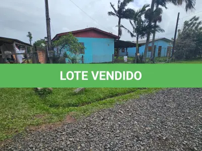 LOTE 001 - : DIREITOS POSSESSÓRIOS – UMA CASA DE ALVENARIA – Localizada na Travessa Maracanã, nº 291, Bairro Campo Bonito, Torres/RS