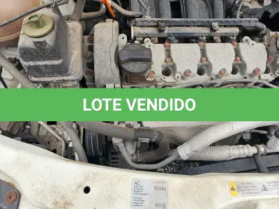 LOTE 001 - VW/NOVA SAVEIRO CE, placas IUW-1G44, ano 2013, modelo 2014, cor branca, álcool/gasolina, RENAVAM 586268618.