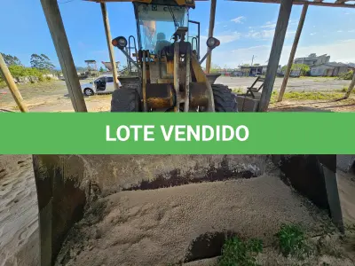 LOTE 001 - UMA PÁ CARREGADEIRA XCMG LW550K