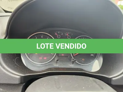 LOTE 001 - VW/NOVA SAVEIRO CE, placas IUW-1G44, ano 2013, modelo 2014, cor branca, álcool/gasolina, RENAVAM 586268618.