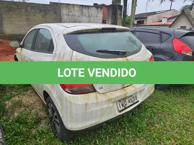 LOTE 001 - UM VEÍCULO CHEVROLET/ÔNIX, ANO 2015, PLACAS IWQ-4699.