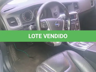 LOTE 001 - UM VEÍCULO MARCA I/VOLVO S60 2.0 T5 DYNA, PLACAS IYY-0038, ANO/MODELO 2011/2012, COR PRETA, GASOLINA