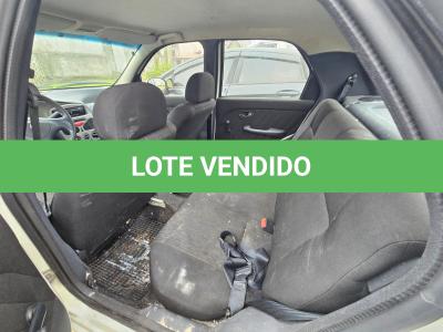 LOTE 003 - Um veículo automóvel nacional marca FIAT/PALIO FIRE ECONOMY,  cor branca, a álcool/gasolina, ano de fabricação e modelo 2012/2013, placa  MLC8C78