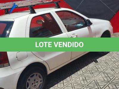 LOTE 003 - Um veículo automóvel nacional marca FIAT/PALIO FIRE ECONOMY,  cor branca, a álcool/gasolina, ano de fabricação e modelo 2012/2013, placa  MLC8C78