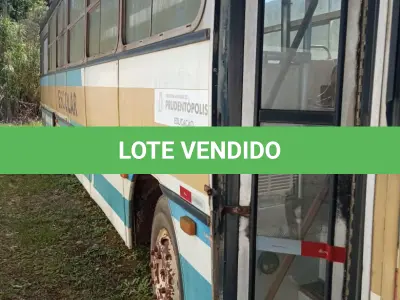 LOTE 018 - UM ÔNIBUS MERCEDES BENZ 1318 ANO E MODELO 1992, PLACAS ADE-2214 