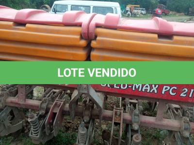 LOTE 025 - PLANTADEIRA 5 LINHAS