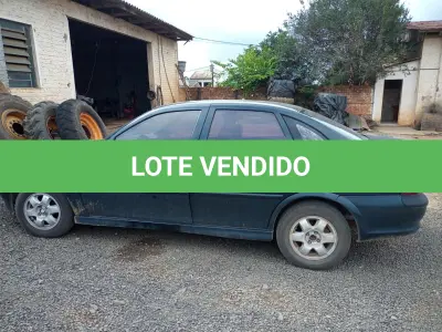 LOTE 047 - UM VEÍCULO CHEVROLET VECTRA GLS ANO 1999 E MODELO 2000, PLACAS MNY-7689