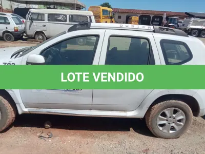 LOTE 015 - UM VEÍCULO RENAULT DUSTER, ANO 2015 MODELO 2016, PLACAS BAD-1I71 